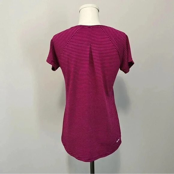 The North Face Flash  Dry T-Shirt - Picture 8 of 10